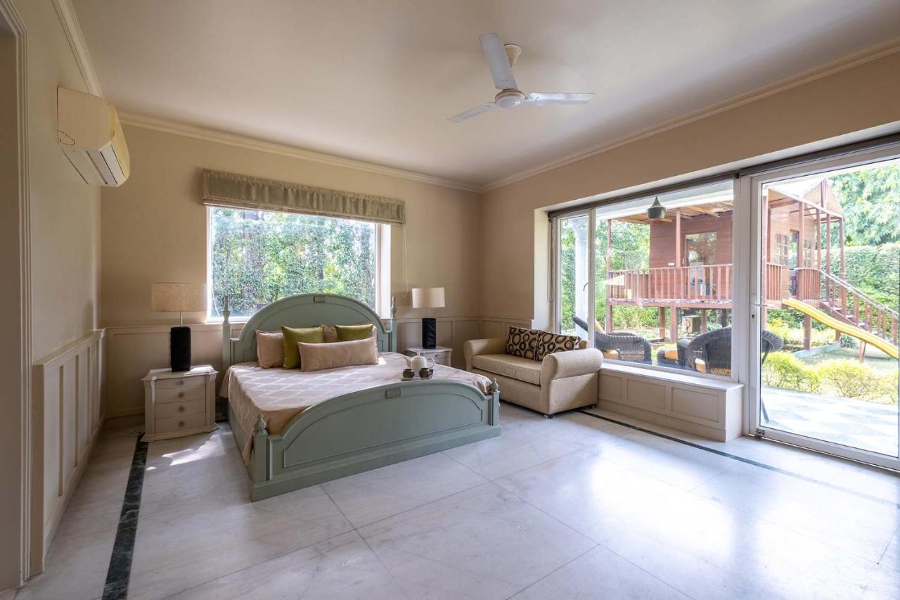 Stayvista At The Banyan Abode With Pool Table, Pet Friendly & Outdoor Pool Manesar Exterior foto